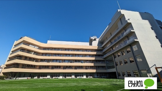 小学校　千代田区立お茶の水小学校（小学校）まで1316m