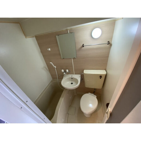 トイレ　掃除のしやすいシンプルなトイレです☆