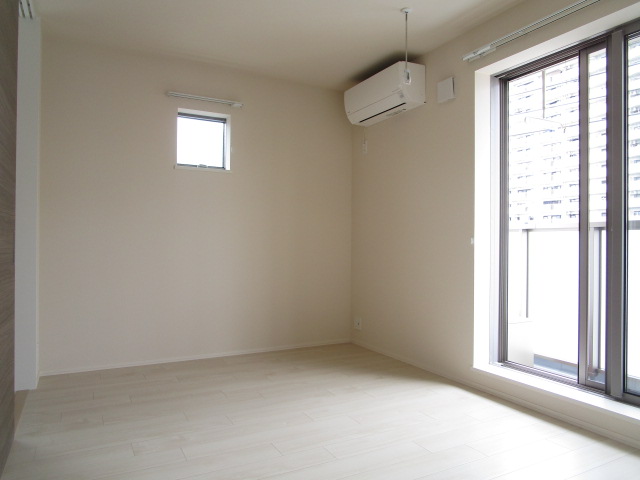 その他部屋・スペース　★洋室６帖★