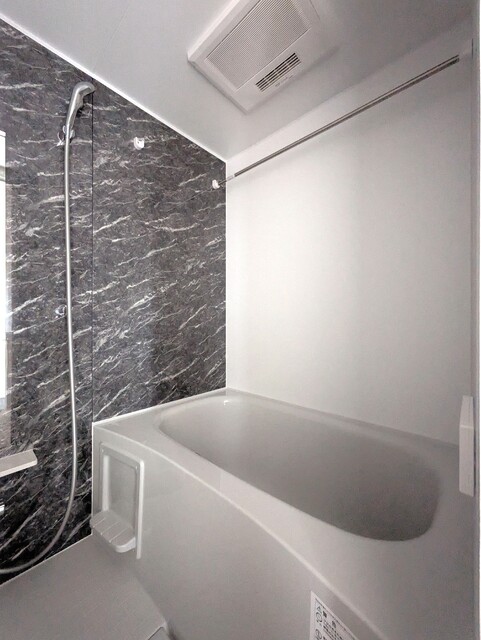 駐車場　建築中