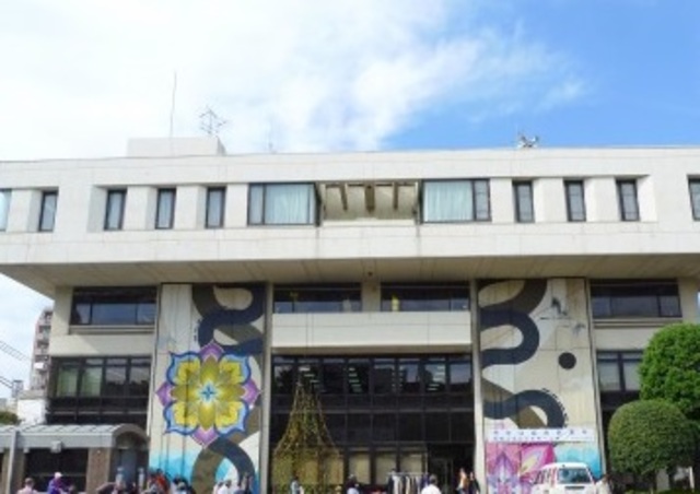 役所　世田谷区烏山総合支所（役所）まで663m