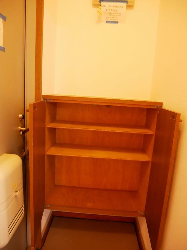 収納　シューズボックス