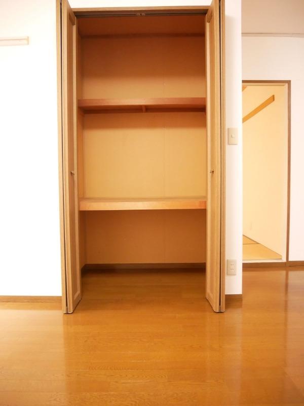 収納　洗濯機置場