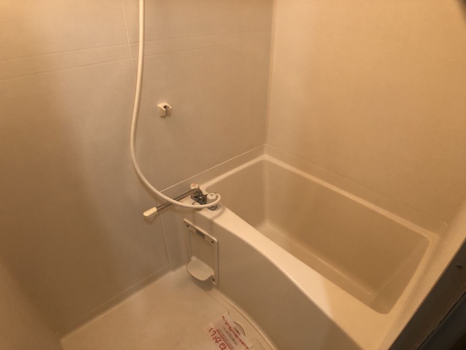 バス・シャワールーム　シャワー付の浴室です