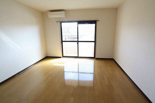 居室・リビング　※他部屋参照、現況優先