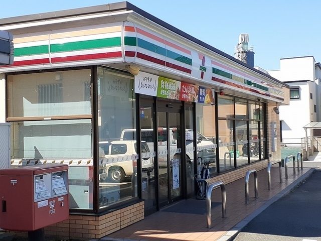 コンビニ　セブンイレブン（コンビニ）まで90m