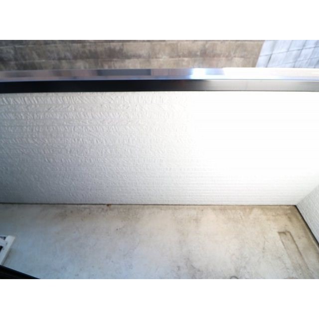 バルコニー　南東向きで日当たり、風当たり共に良好です。