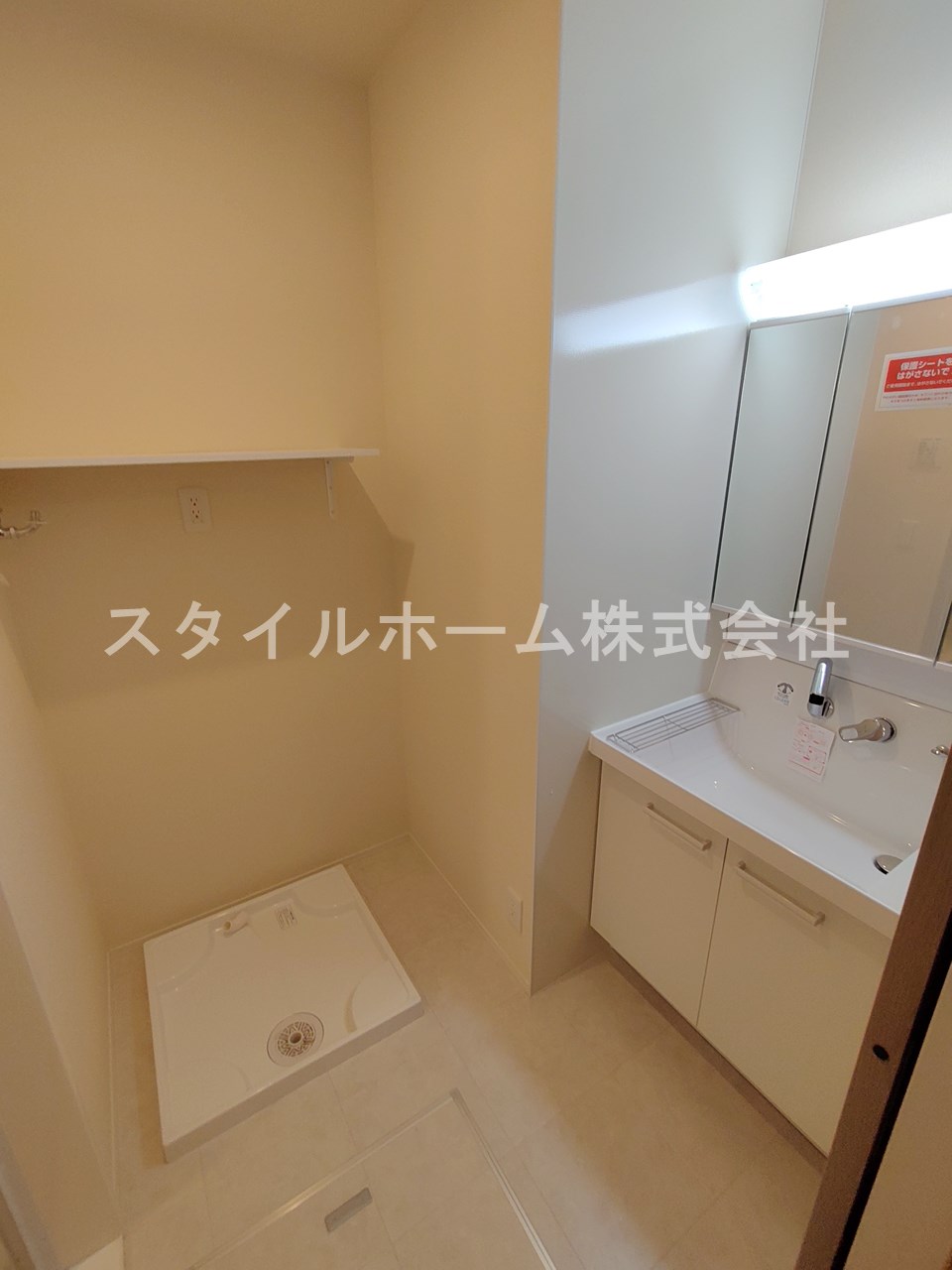 洗面設備　別部屋写真です。