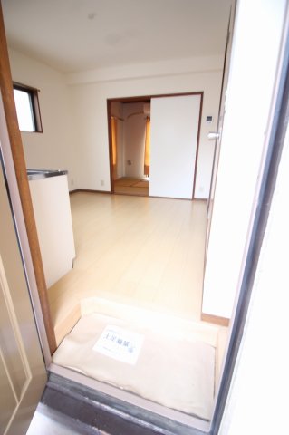 玄関　※他部屋参考写真