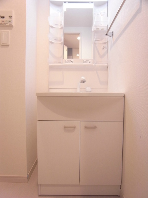 洗面設備　使いやすい洗面所です