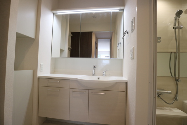 洗面設備　同仕様