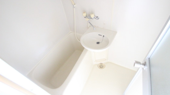 バス・シャワールーム　※別号室の写真です
