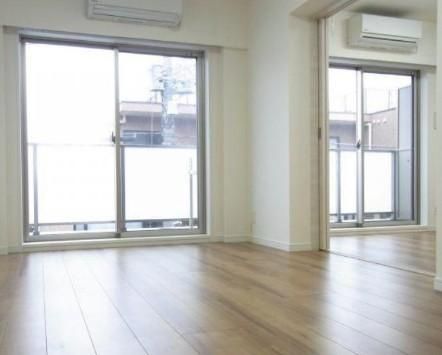 居室・リビング　☆明るい居間☆