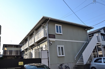 建物外観　めじろ台駅徒歩圏内の綺麗なアパート♪