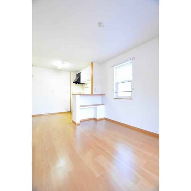 居室・リビング　こちらの物件はMODE不動産なら割引対象の１部屋です。