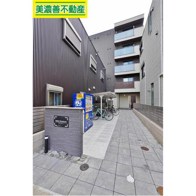 建物外観　お問い合わせは美濃善不動産駅前店へ！