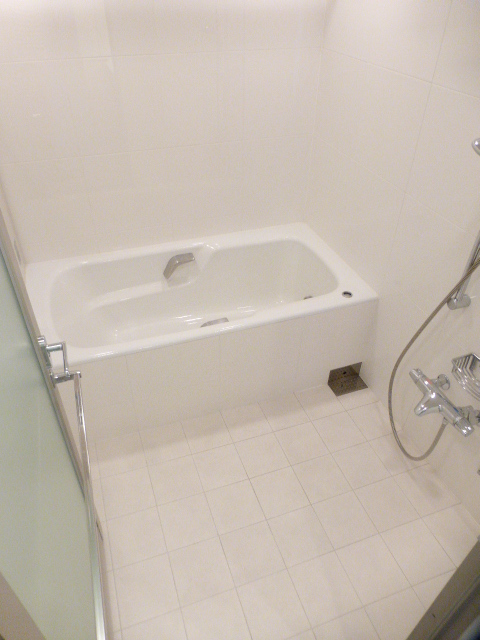 バス・シャワールーム　※別部屋の参考写真です。