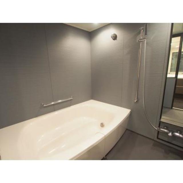 バス・シャワールーム　※写真は同タイプ住戸です。