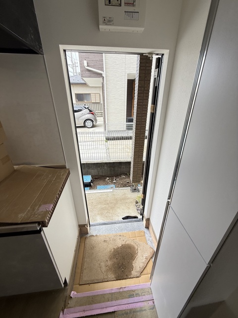 玄関　施工中参考
