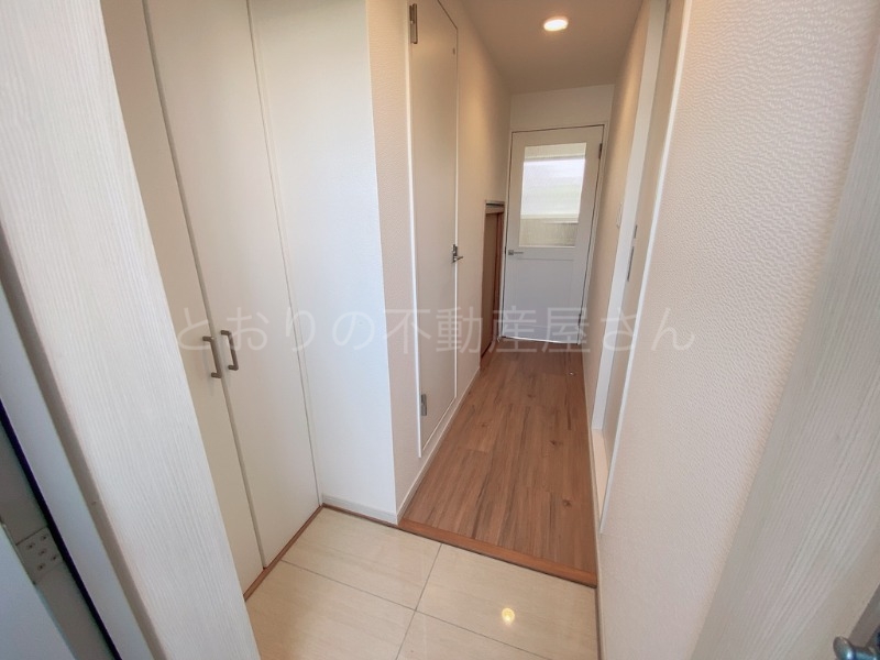 玄関　※カラーデザインが異なる場合があります