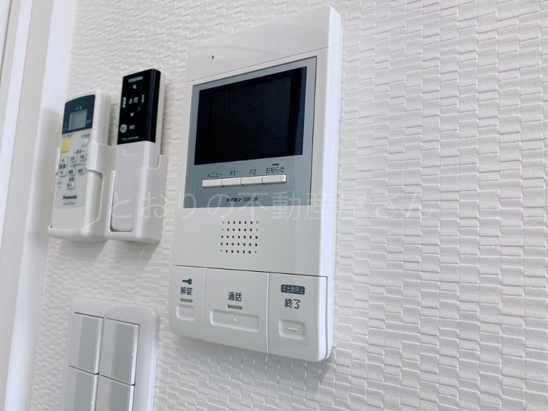 セキュリティ　モニター付きインターホン