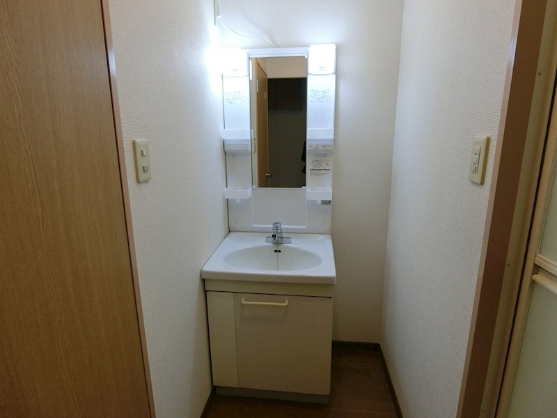 洗面設備　同型タイプ