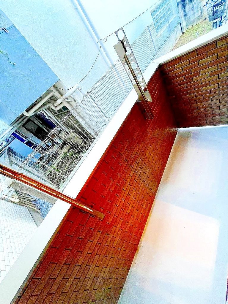 バルコニー　駐車場