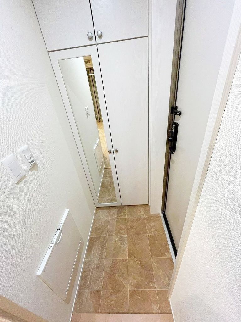 玄関　バルコニー