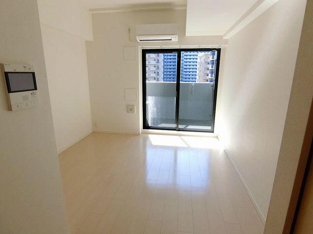 居室・リビング　同間取・別号室