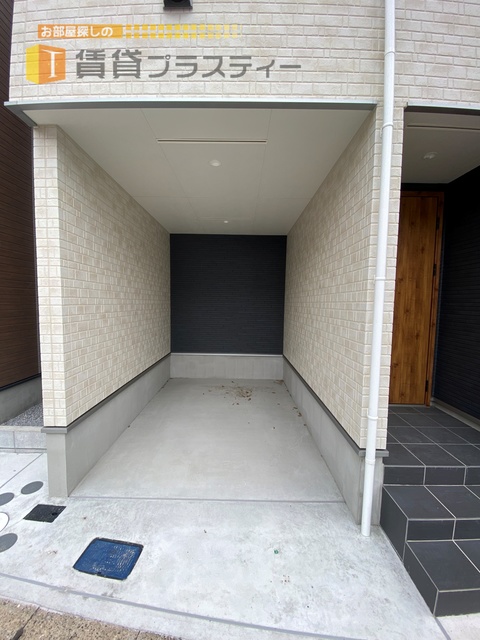 駐車場　駐車場１台無料です。