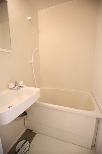 バス・シャワールーム　バスルーム