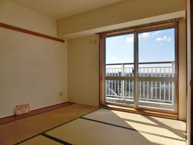 その他部屋・スペース　明るい和室。
