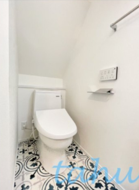 トイレ　同シリーズ参考画像