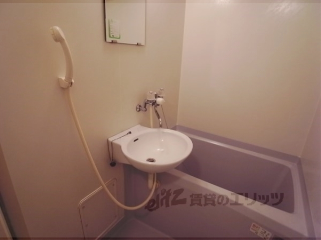 バス・シャワールーム　バス