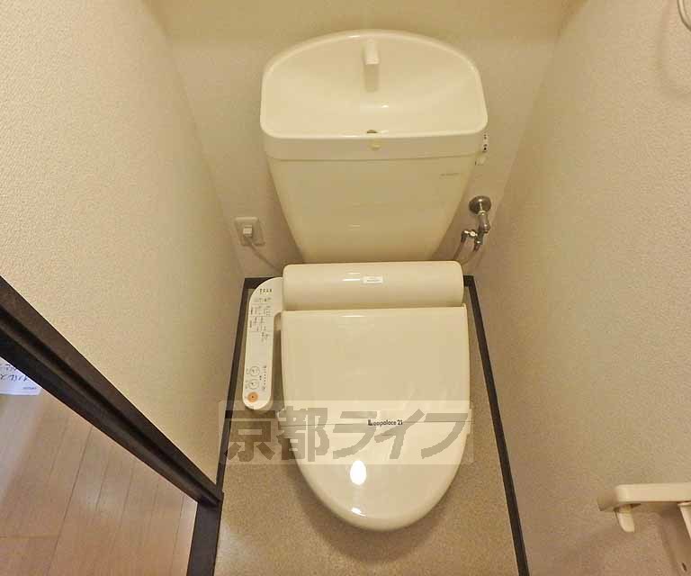 トイレ　シンプルで使いやすいトイレスペース