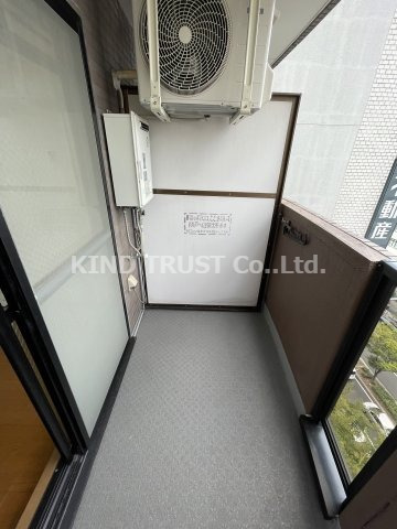 バルコニー　開放的で明るい空間を演出してくれるバルコニーです