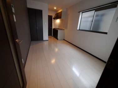 居室・リビング　こちらのリビングで趣味の時間をお楽しみください