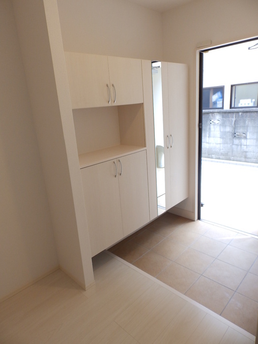 玄関　シューズボックス