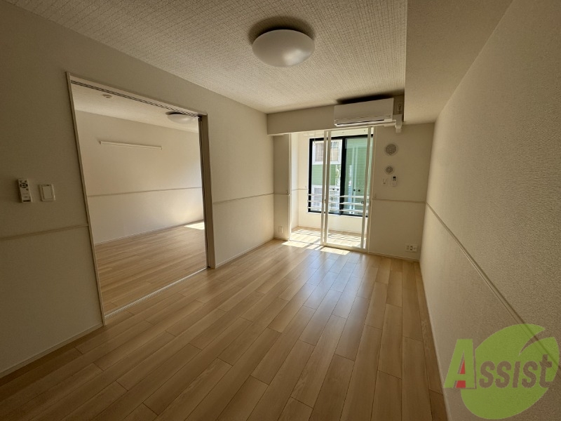 居室・リビング　きれいなＬＤＫが広がっていて居心地が良さそうですね。