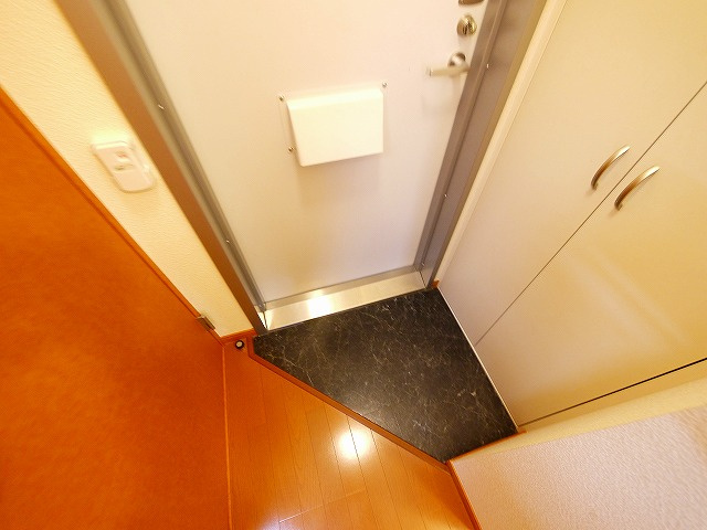 玄関　シンプルで使いやすい玄関です