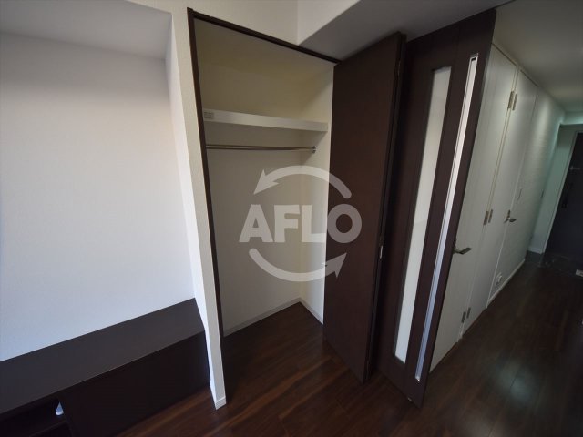 収納　グランドロアール天満橋　クローゼット