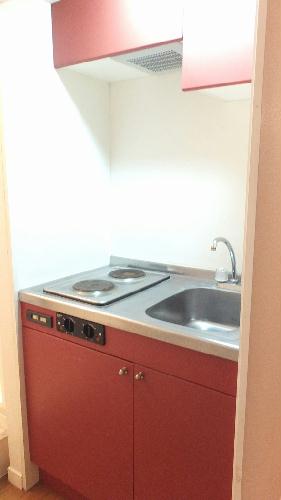 キッチン　2口の電気コンロ