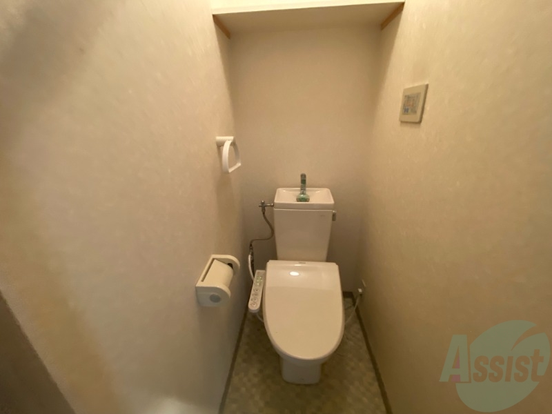 トイレ　嬉しいウォシュレット機能付きです。シャワートイレは便利ですね