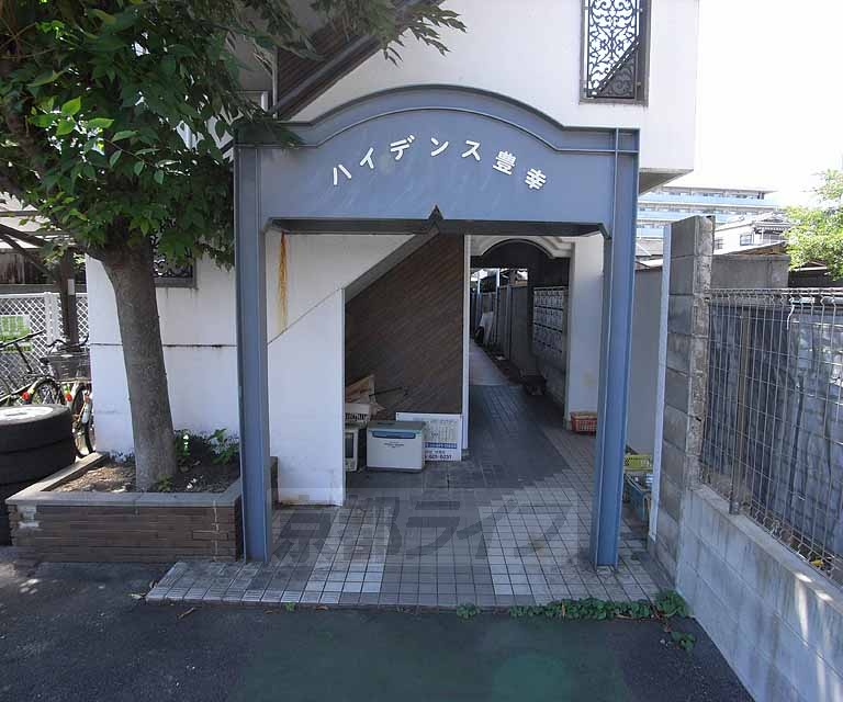 その他共有部分　建物入口です。