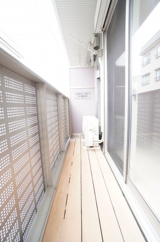 バルコニー　※同物件・反転タイプの写真です。