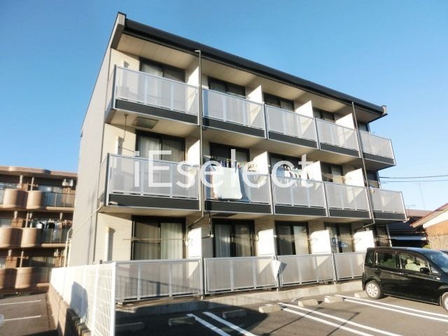 建物外観　２００８年４月築の家具家電付きアパート。