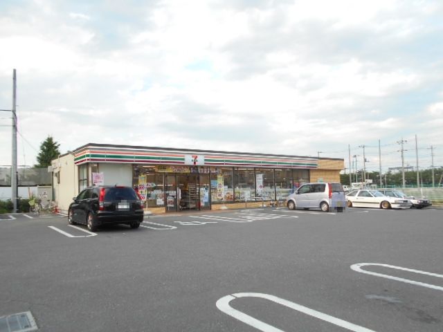 コンビニ　セブンイレブン吉川川藤店（コンビニ）まで653m