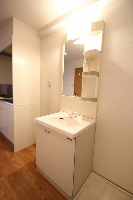 洗面設備　同物件別号室の写真