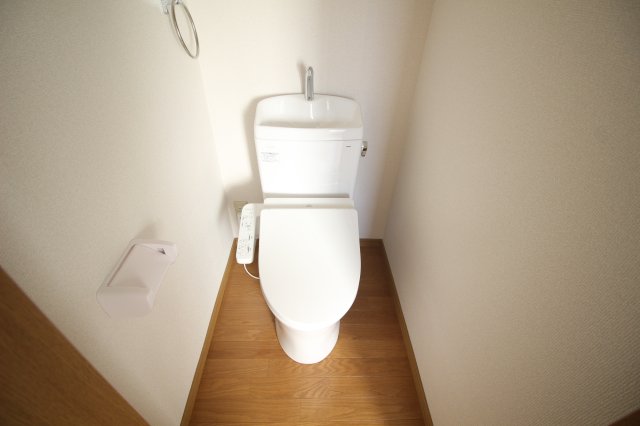 トイレ　落ち着いたトイレです