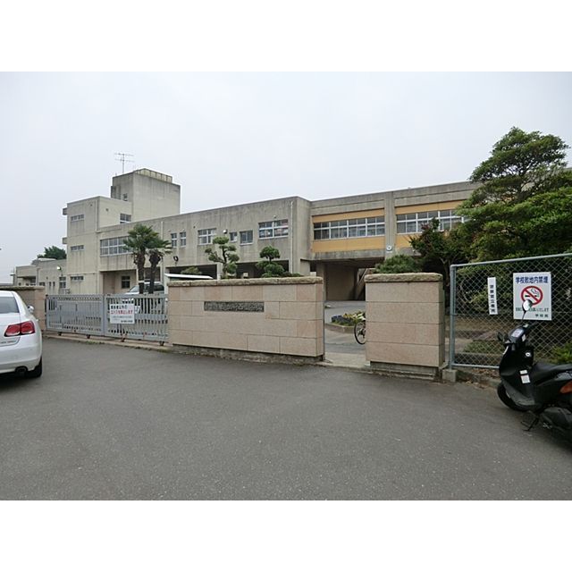 小学校　龍ケ崎市立龍ケ崎西小学校（小学校）まで1000m